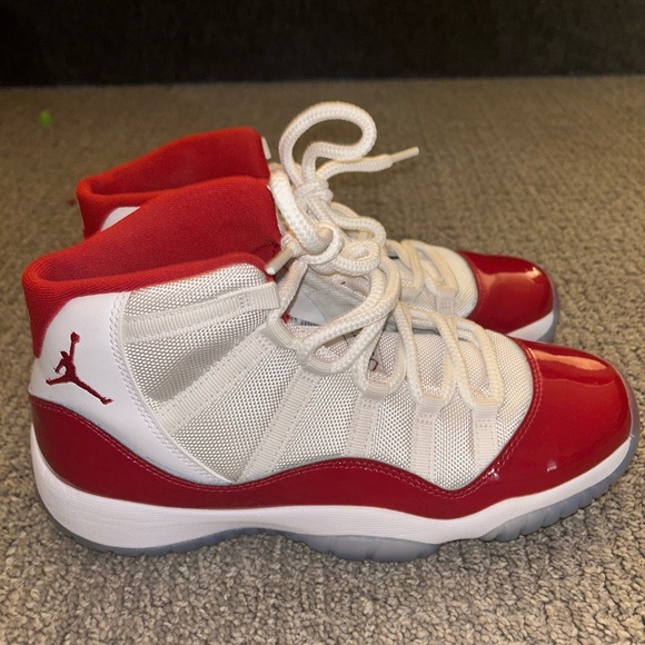 AUTHENTIC work once. Air Jordan “cherry” sneakers in Kids 7Y - Picture 2 of 4